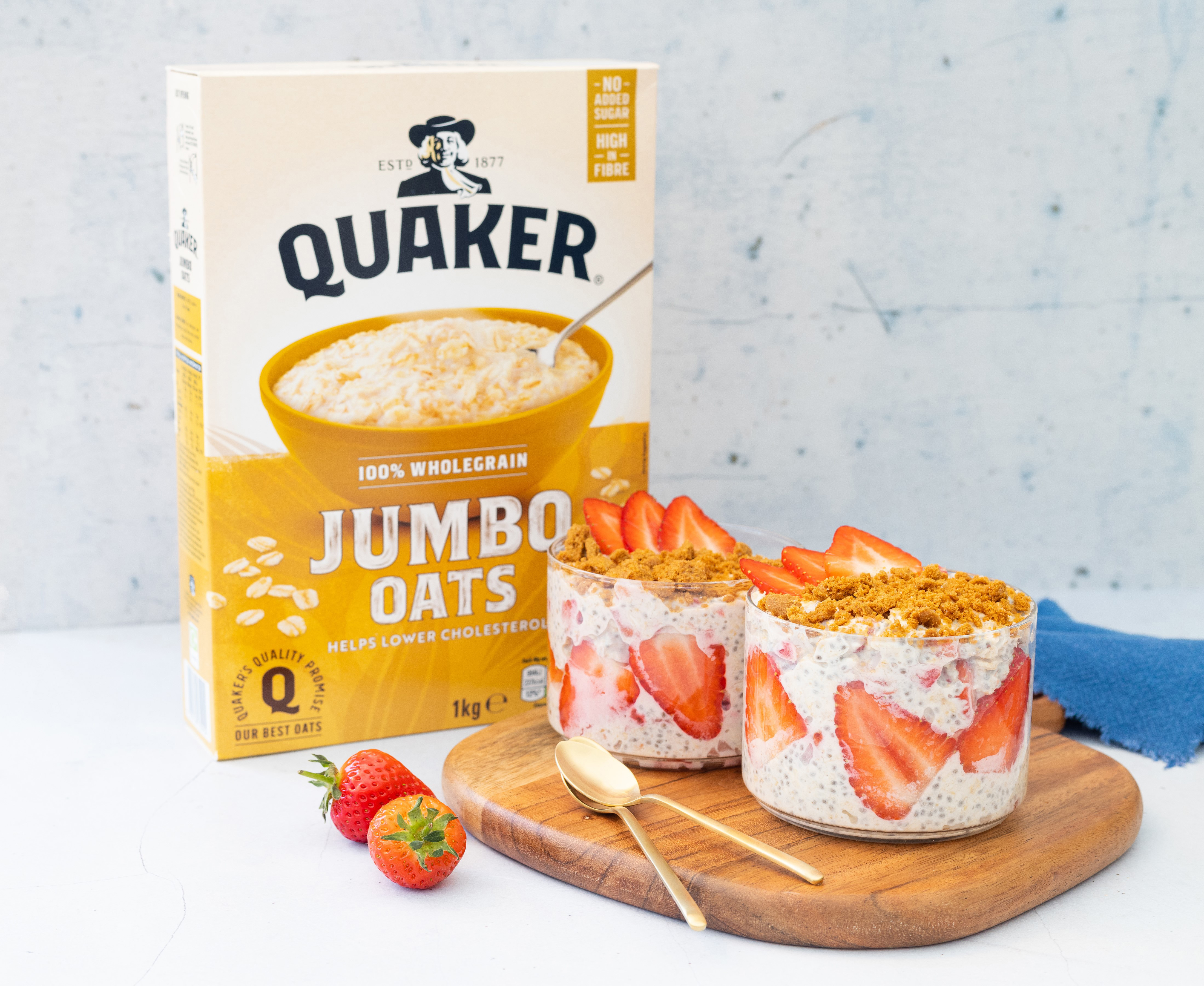 Strawberry Cheesecake Overnight Oats